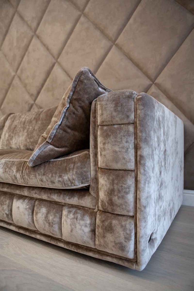 Мягкий диван из велюра по индивидуальным размерам на заказ
