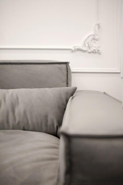 Мягкий серый диван